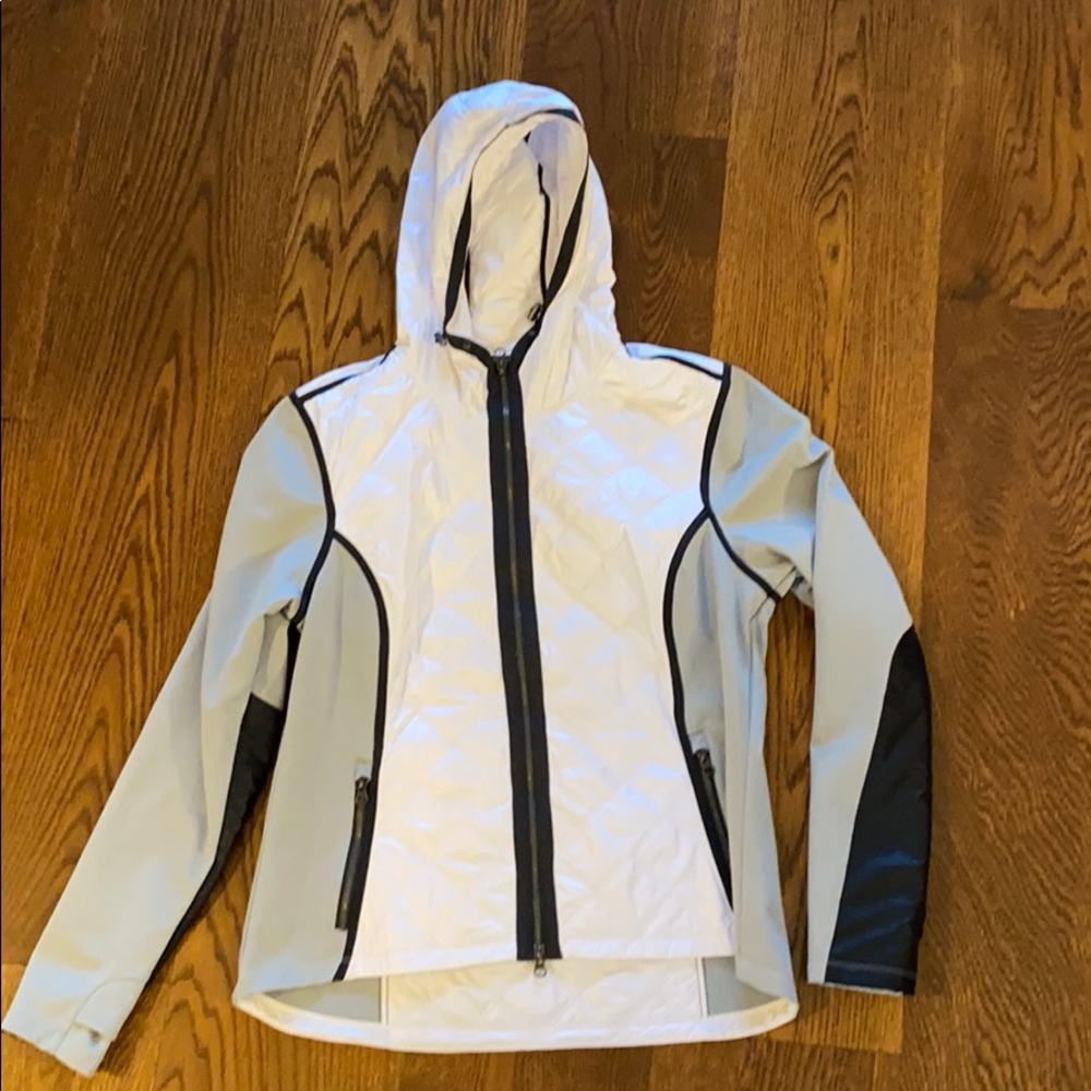 Athleta white/grey quilted hooded jacket